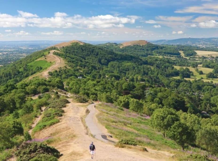 Charming Malvern Cottage With Outstanding Views Malvern Wells Exteriör bild
